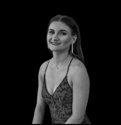 Ebony Gottschleigh, Teacher